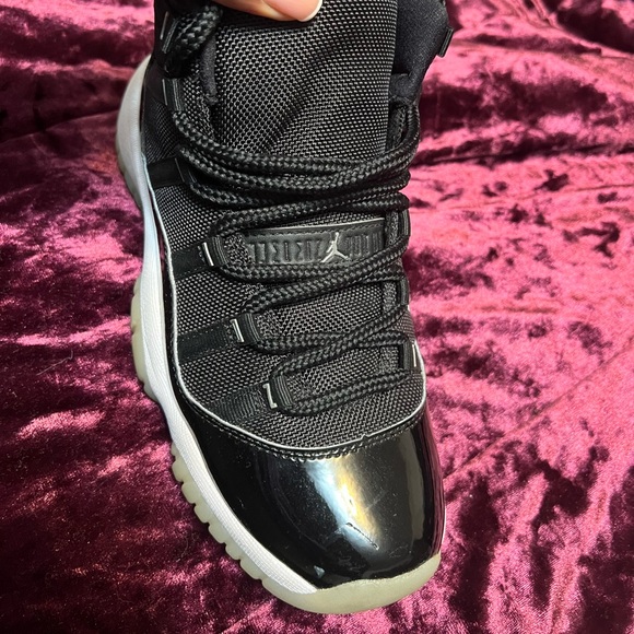 retro 11 jordans size 6
